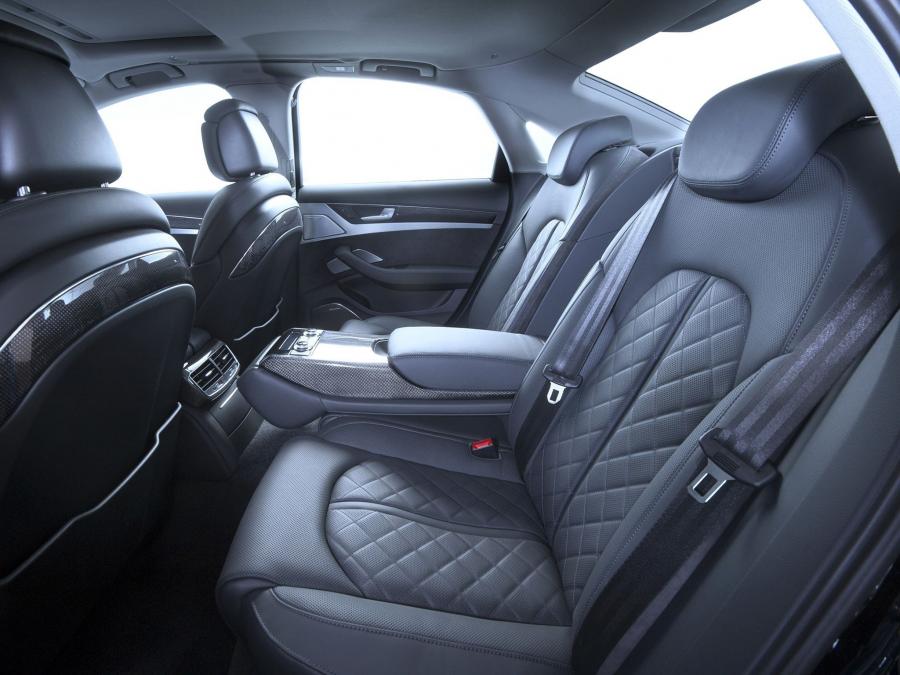 Интерьер Audi S8 (D4) 2012 года  (ZA) (фото 5 из 15)